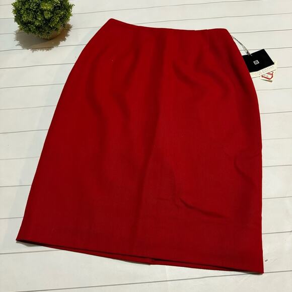 Valerie Stevens Dresses & Skirts - Valerie Stevens NWT 100% Pure Wool Bright Red Pencil Skirt Womens Size 4